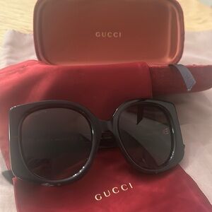 AUTHENTIC GUCCI DARK TORTOISE SUNGLASSES WORN 2x